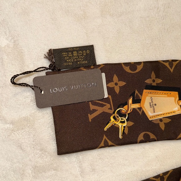 Louis Vuitton Monogram Confidential Bandeau/ Purse handle cover/ Scarf - Picture 5 of 6